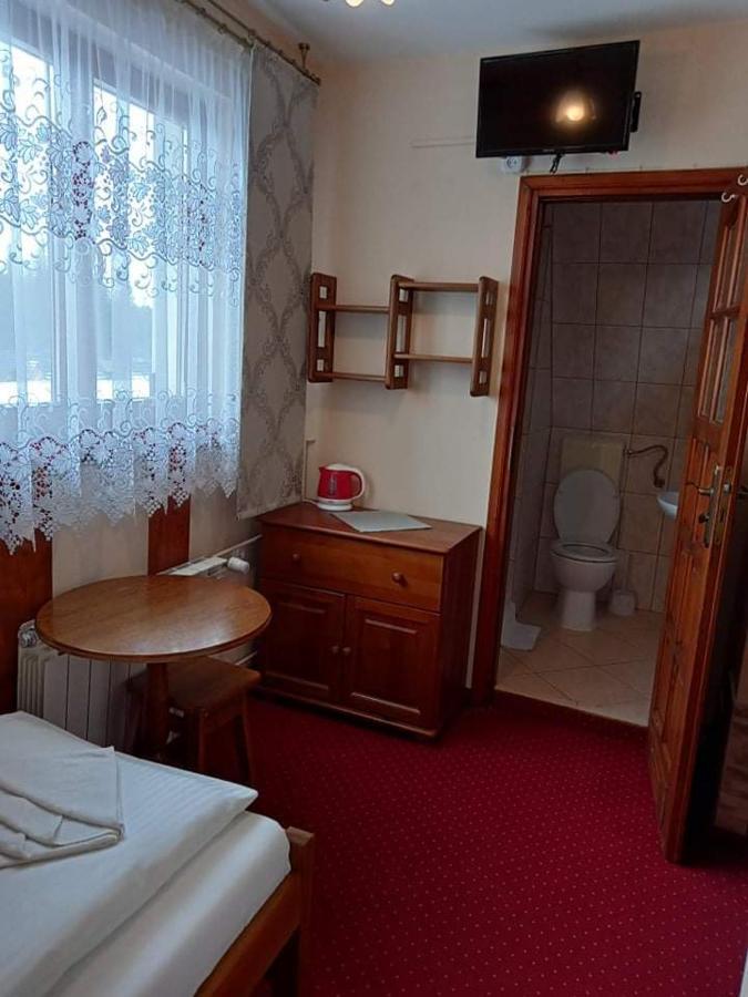 Pokoje Goscinne U Bronka Ciche Małe Exterior foto