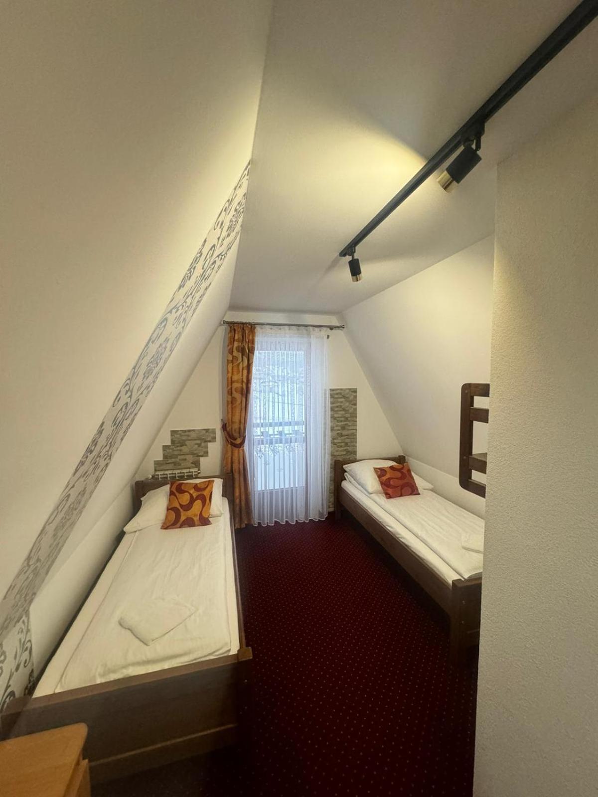 Pokoje Goscinne U Bronka Ciche Małe Exterior foto